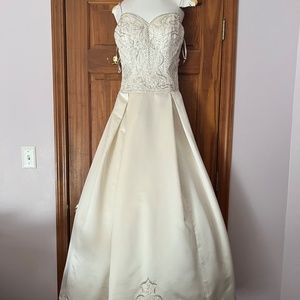 Wedding dress